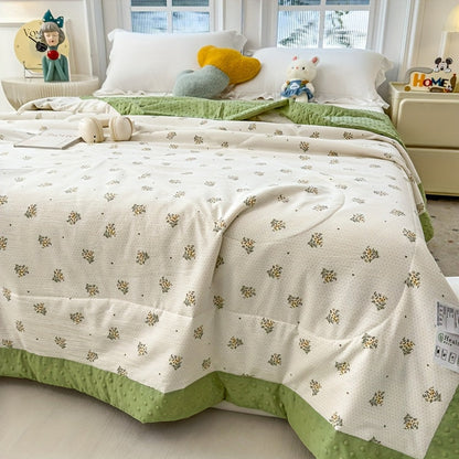 SOFTBLOOM – Lightweight Floral Summer Quilt for Breathable Sleep Comfort
