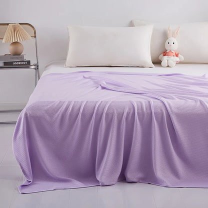 SUMMERFLOW – Lightweight Blanket for Refreshing Seasonal Relaxation