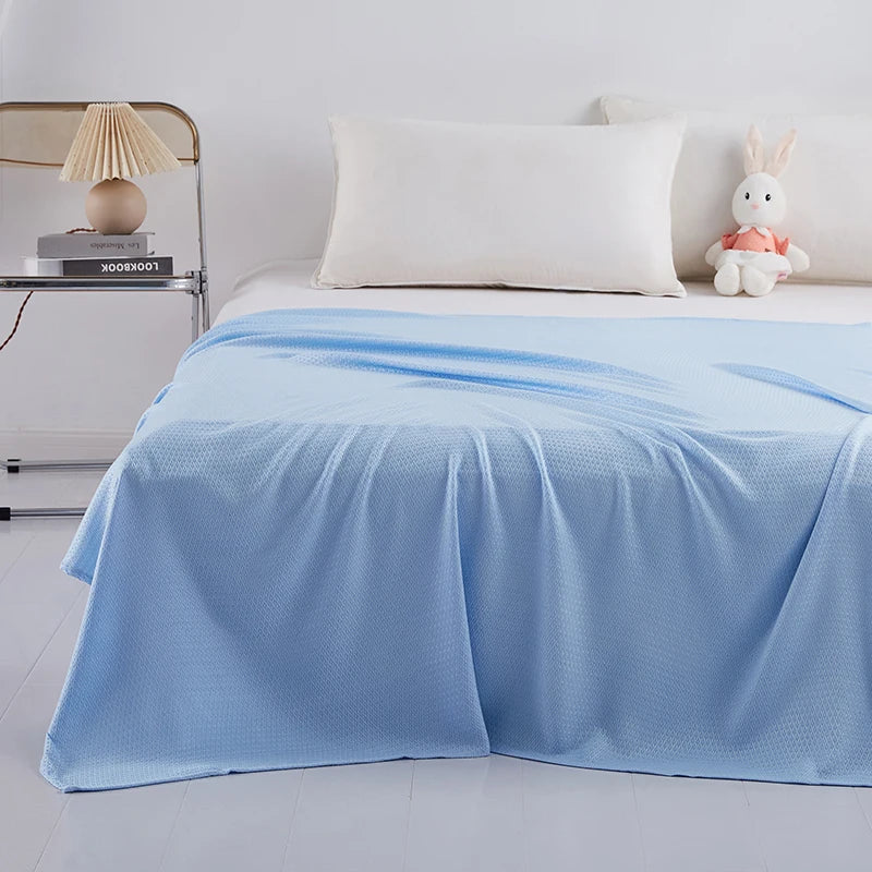 SUMMERFLOW – Lightweight Blanket for Refreshing Seasonal Relaxation