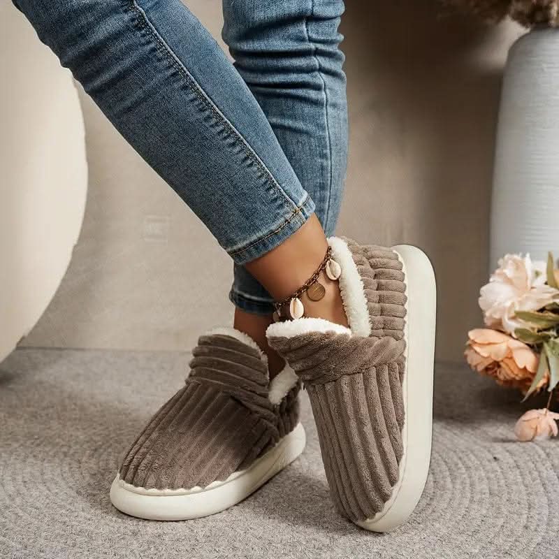 SOFTHEAT – Thermal House Slippers for Warm Winter Comfort